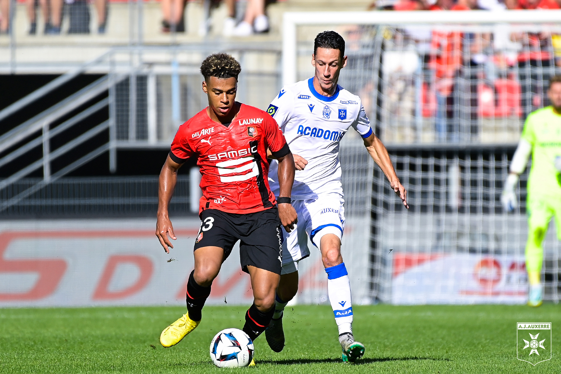 菲尼克斯太阳训练开放日，赛前更衣室发声引欢呼，法甲在即，年轻球员得到机会的简单介绍-九游官方网站